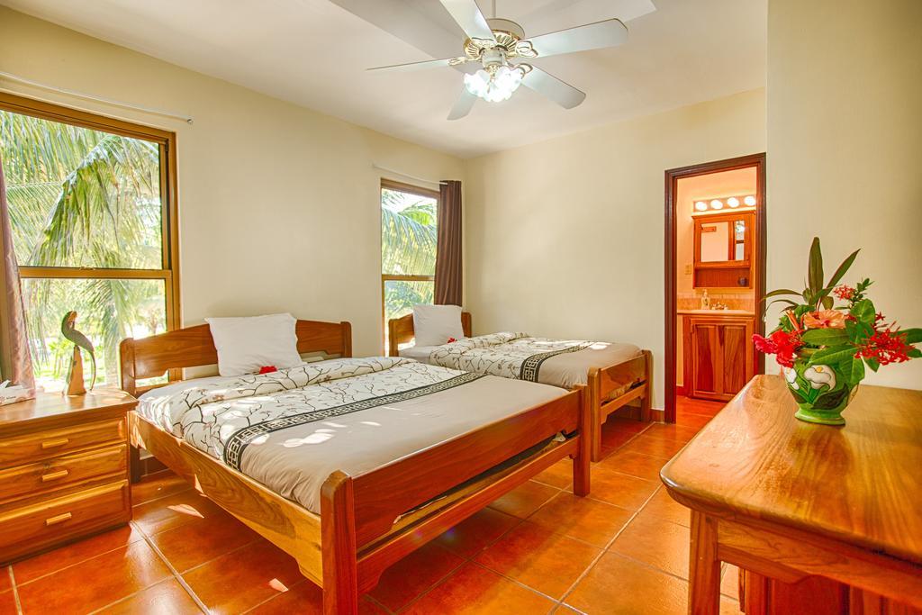 Готель Wild Orchid Placencia Екстер'єр фото